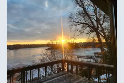 347 Dorwil Drive, Akron, OH 44319 - Photo 3