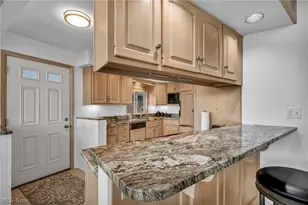 347 Dorwil Dr, Akron, OH 44319 - Photo 17