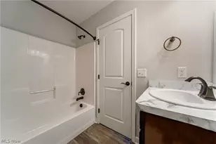 8708 Wakefield Run, North Ridgeville, OH 44039 - Photo 21
