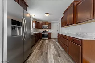 8708 Wakefield Run, North Ridgeville, OH 44039 - Photo 15