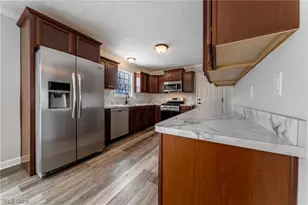 8708 Wakefield Run, North Ridgeville, OH 44039 - Photo 17