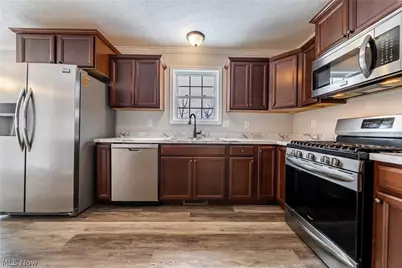 8708 Wakefield Run, North Ridgeville, OH 44039 - Photo 13