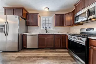 8708 Wakefield Run, North Ridgeville, OH 44039 - Photo 17