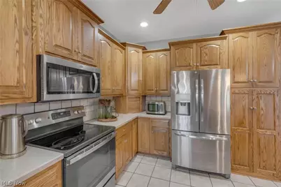 24235 Ridge Road, East Rochester, OH 44625 - Photo 5