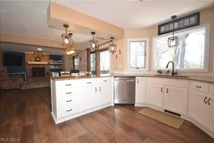 1128 Grovewood Dr, Tallmadge, OH 44278 - Photo 9