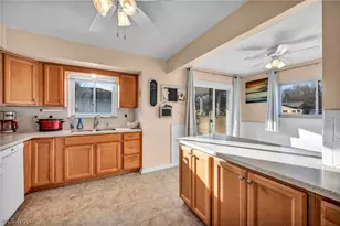 24207 Lebern Dr, North Olmsted, OH 44070 - Photo 7