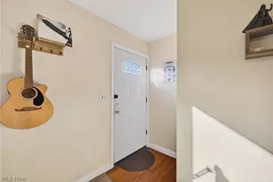 7519 Miami Rd, Mentor on the Lake, OH 44060 - Photo 3