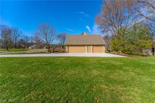3600 Fawn Dr, Canfield, OH 44406 - Photo 9