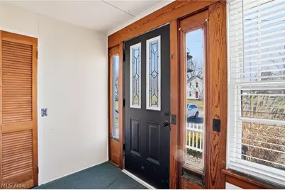 209 Pleasant Street, Bellevue, OH 44811 - Photo 7