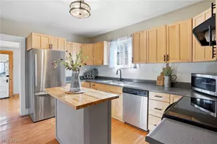 209 Pleasant St, Bellevue, OH 44811 - Photo 21