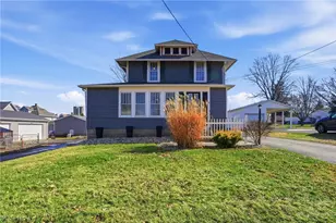 209 Pleasant St, Bellevue, OH 44811 - Photo 3