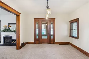 209 Pleasant St, Bellevue, OH 44811 - Photo 13