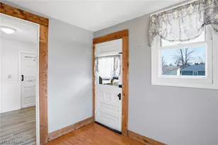 209 Pleasant St, Bellevue, OH 44811 - Photo 29