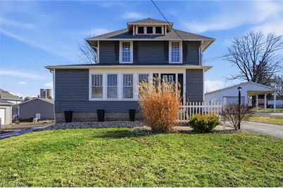 209 Pleasant Street, Bellevue, OH 44811 - Photo 1