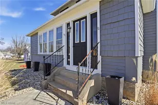 209 Pleasant St, Bellevue, OH 44811 - Photo 5