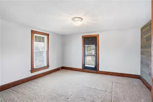 209 Pleasant St, Bellevue, OH 44811 - Photo 35