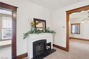 209 Pleasant St, Bellevue, OH 44811 - Photo 11