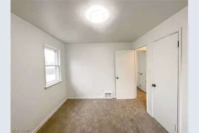 16296 Parklawn Avenue, Loveland, OH 44130 - Photo 13