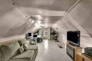 796 Allyn St, Akron, OH 44311 - Photo 31