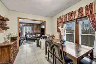 796 Allyn St, Akron, OH 44311 - Photo 13