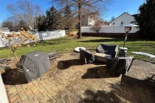 907 Park Village Dr, Louisville, OH 44641 - Photo 33