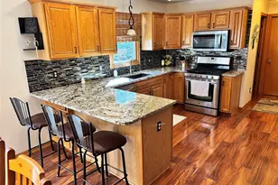 907 Park Village Dr, Louisville, OH 44641 - Photo 9