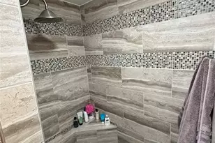 907 Park Village Dr, Louisville, OH 44641 - Photo 23