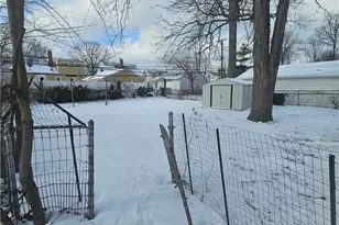 1138 E 331st St, Eastlake, OH 44095 - Photo 3