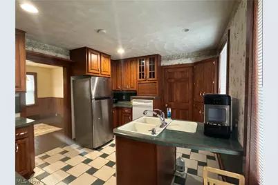 402 E Lincoln Way, Lisbon, OH 44432 - Photo 3