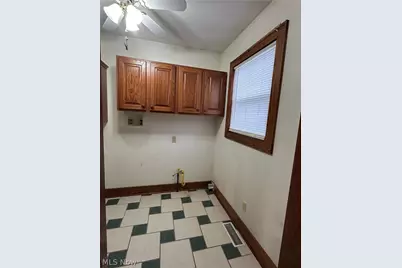 402 E Lincoln Way, Lisbon, OH 44432 - Photo 7