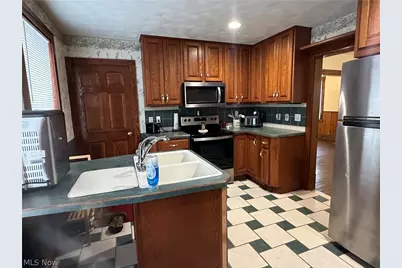 402 E Lincoln Way, Lisbon, OH 44432 - Photo 3
