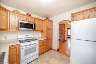 8198 Erie St, Masury, OH 44438 - Photo 35