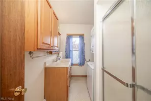 8198 Erie St, Masury, OH 44438 - Photo 23