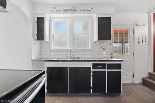 231 Rosenberry St, Alliance, OH 44601 - Photo 5