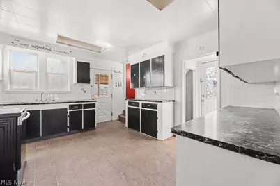 231 Rosenberry Street, Alliance, OH 44601 - Photo 3