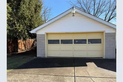 103 S Belle Vista Avenue, Youngstown, OH 44509 - Photo 15