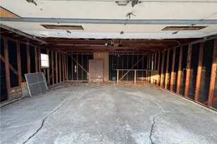 581 E 332nd St, Eastlake, OH 44095 - Photo 19