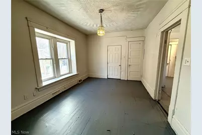 839 Kenyon Street, Akron, OH 44311 - Photo 9