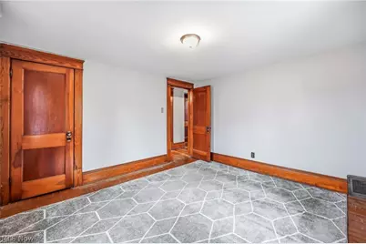 8539 Schubert Avenue NE, Alliance, OH 44601 - Photo 31