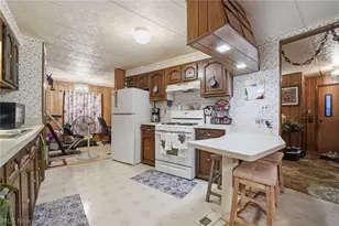 261 Chelsea Dr, Willoughby, OH 44094 - Photo 9