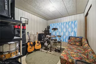 261 Chelsea Dr, Willoughby, OH 44094 - Photo 17