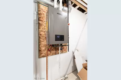 24431 Hartland Road, Euclid, OH 44123 - Photo 41