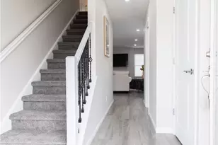 24431 Hartland Rd, Euclid, OH 44123 - Photo 9