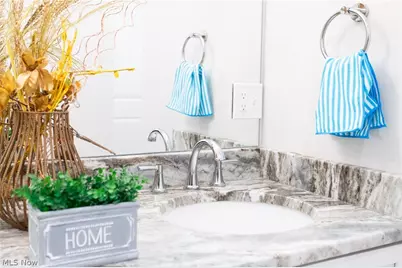 24431 Hartland Road, Euclid, OH 44123 - Photo 33