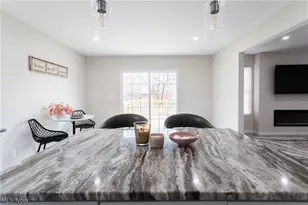 24431 Hartland Rd, Euclid, OH 44123 - Photo 17