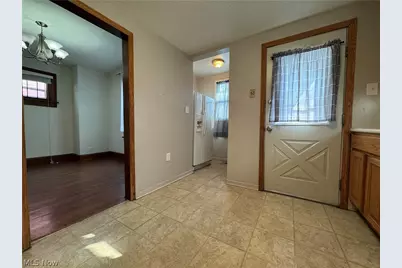 1134 Clarendon Avenue SW, Canton, OH 44710 - Photo 9