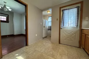 1134 Clarendon Ave SW, Canton, OH 44710 - Photo 9