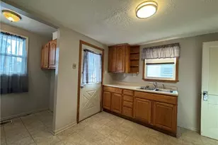 1134 Clarendon Ave SW, Canton, OH 44710 - Photo 7