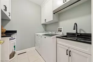 652 Treeside Ln, Avon Lake, OH 44012 - Photo 15