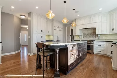 652 Treeside Lane, Avon Lake, OH 44012 - Photo 7